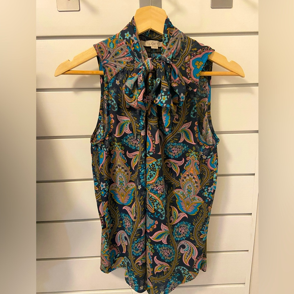 LOFT 🦚 paisley tie-neck blouse, size small
